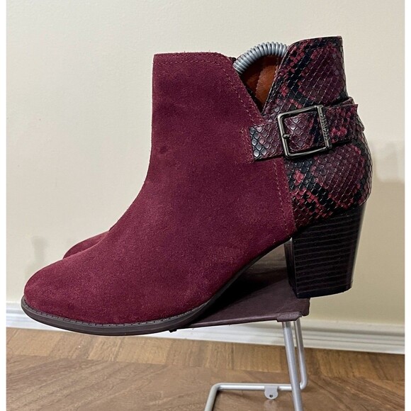 Vionic Naomi Burgundy Snakeskin Ankle Booties Heel Sz 9M Whimsigoth Mob Wife - Picture 1 of 9